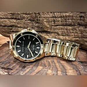 NWT Perry Ellis Gold Watch Solar Collection Water Resistant Powered by Light